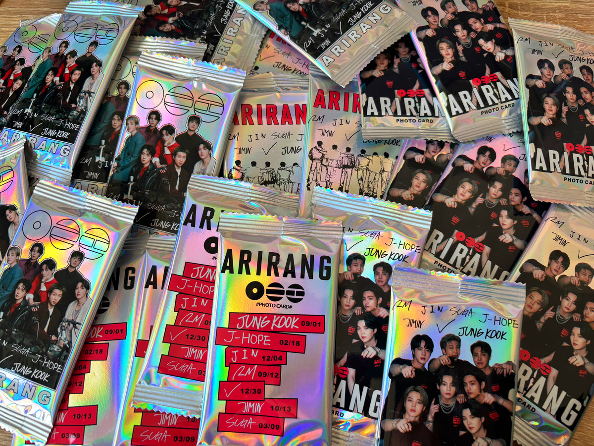 BTS - Arirang - Kolekcjonerskie karty holograficzne (losowe)