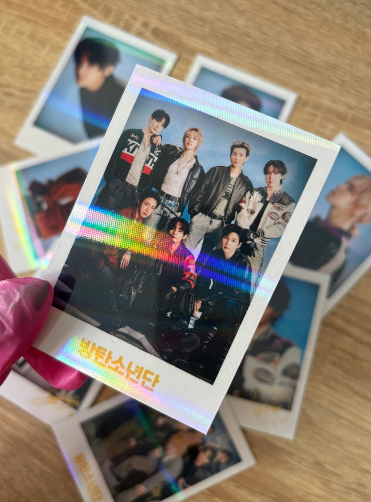 BTS - Holograficzne polaroidy