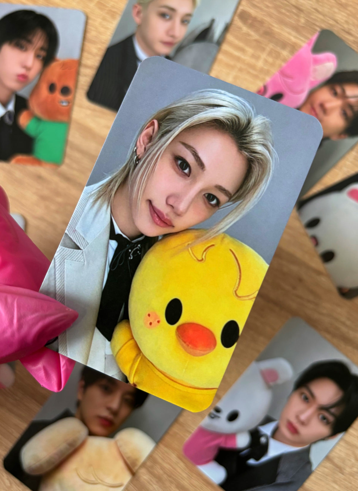 Stray Kids - „SKZOO Everywhere All Around the World” [photocards]