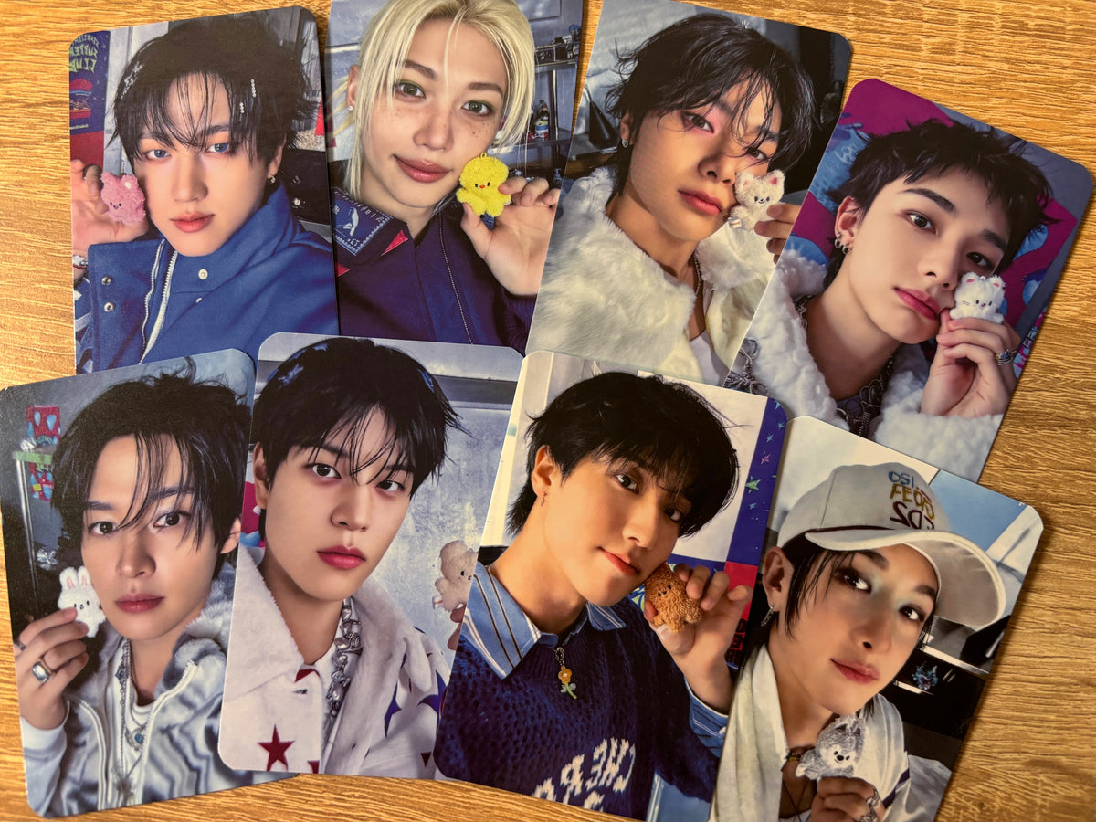 Stray Kids - SEASON'S GREETINGS 2026 [photocards]