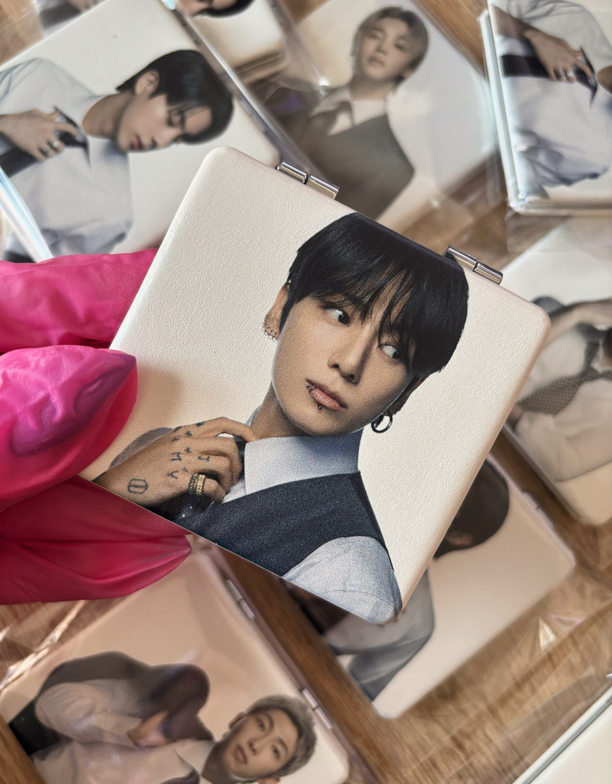 BTS - Espejo de maquillaje Arirang