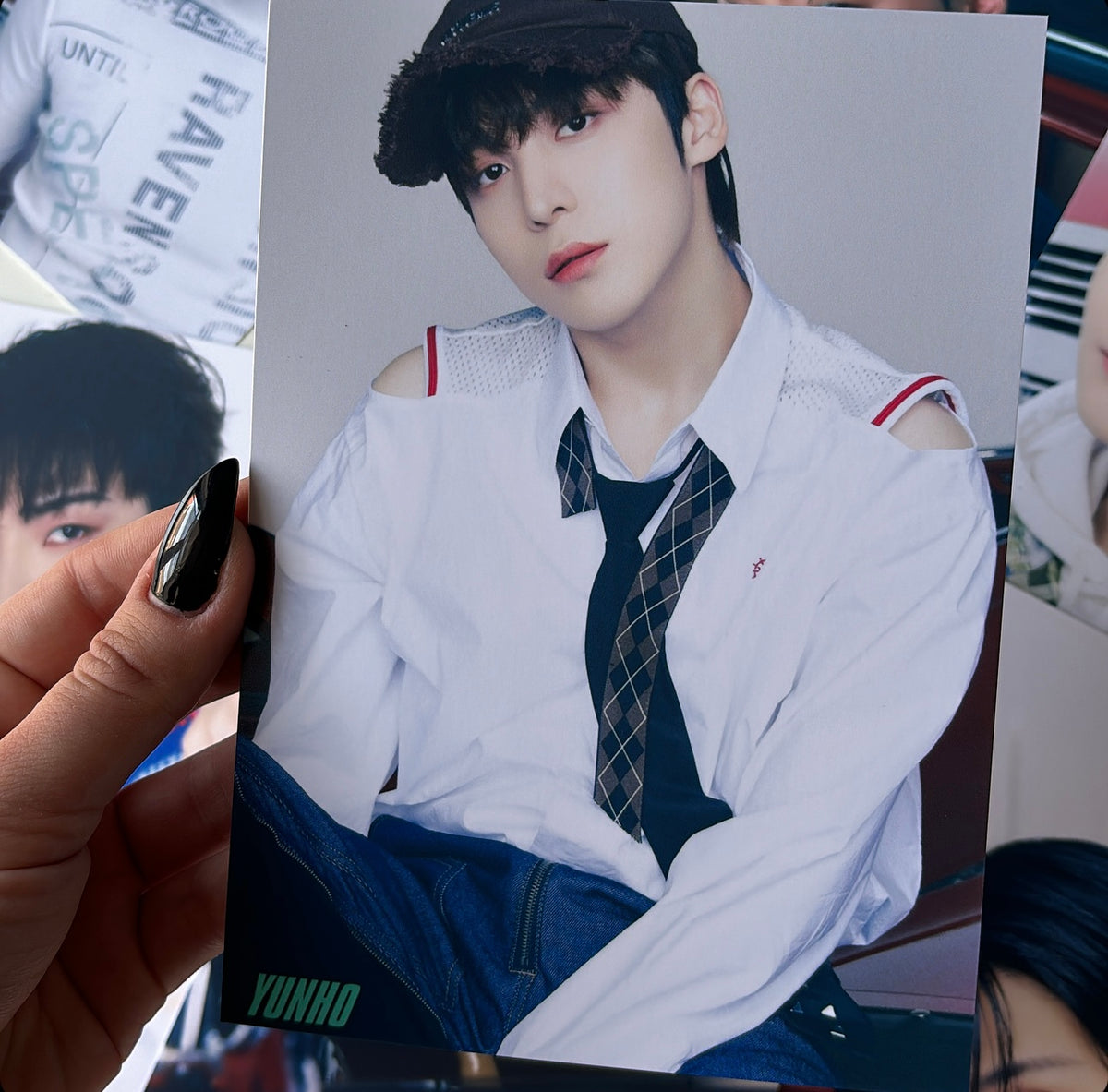 ATEEZ - HAPPYB JAPAN [posters]
