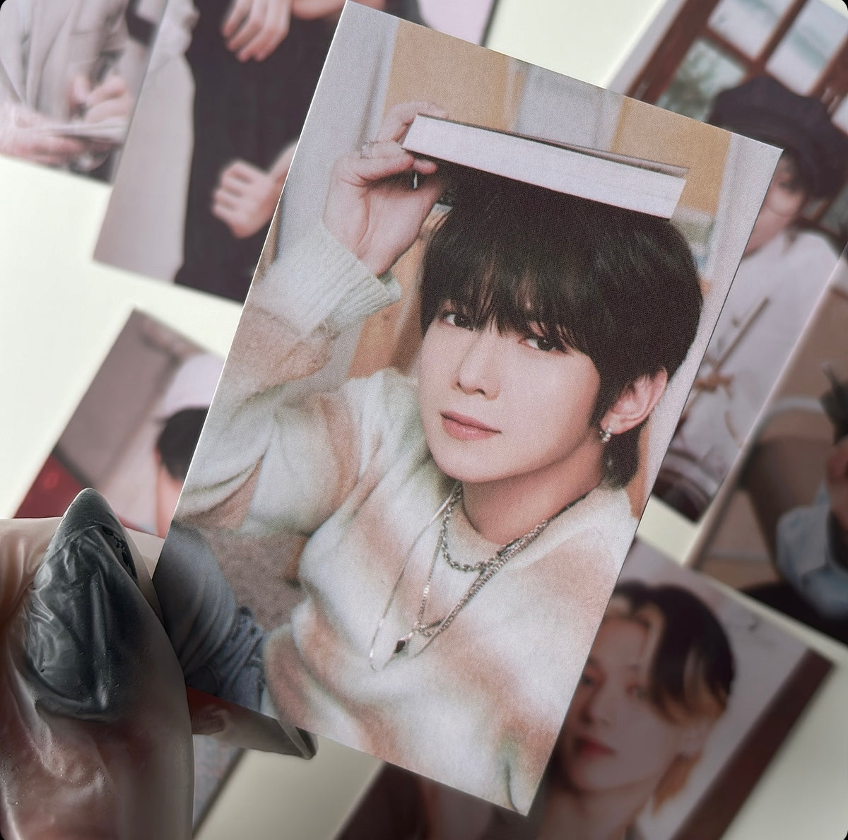 ATEEZ - Seasons Greetings 2024 [photocards]