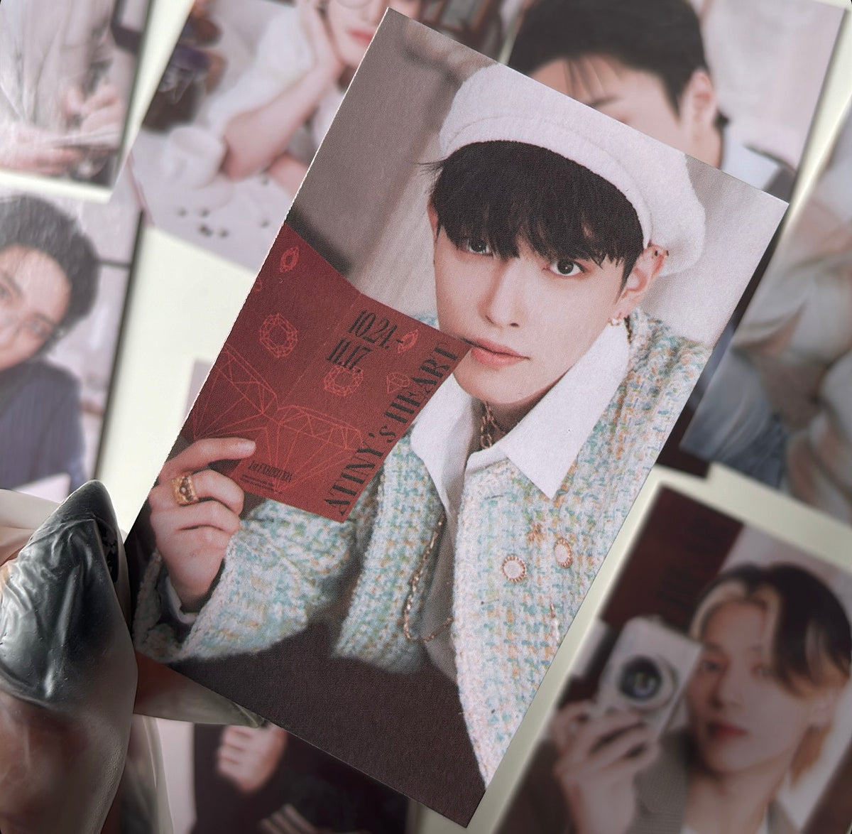 ATEEZ - Seasons Greetings 2024 [photocards]