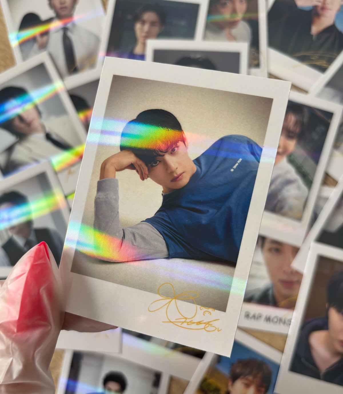 BTS Taehyung - Polaroids holographiques