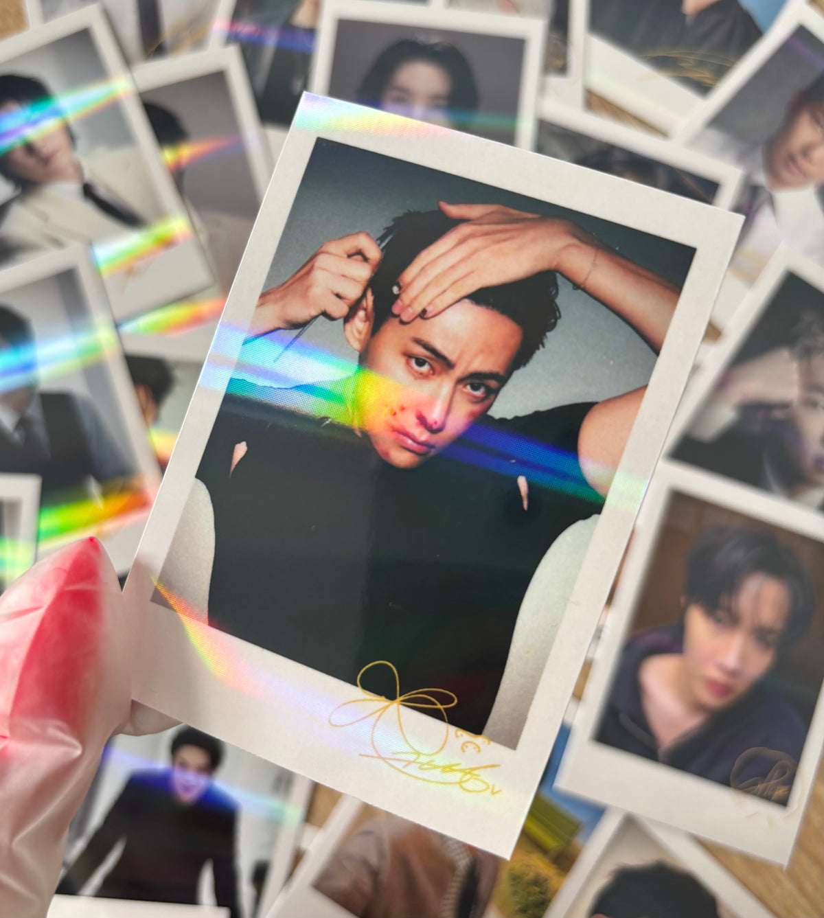 BTS Taehyung - Polaroids holographiques