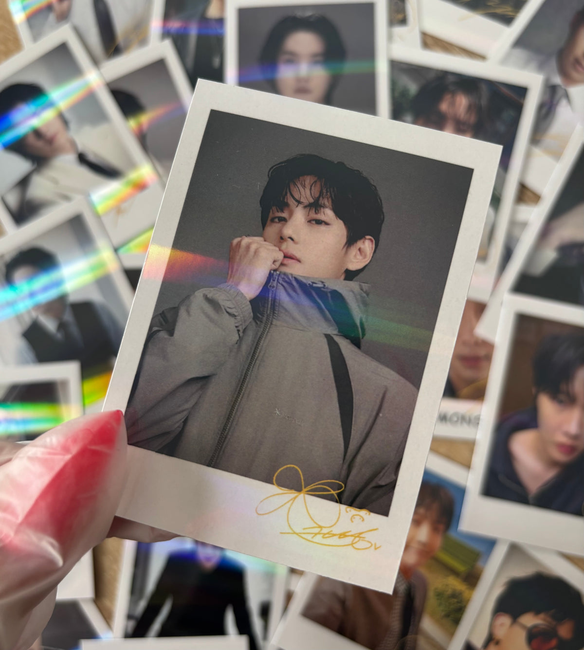 BTS Taehyung - Polaroids holographiques