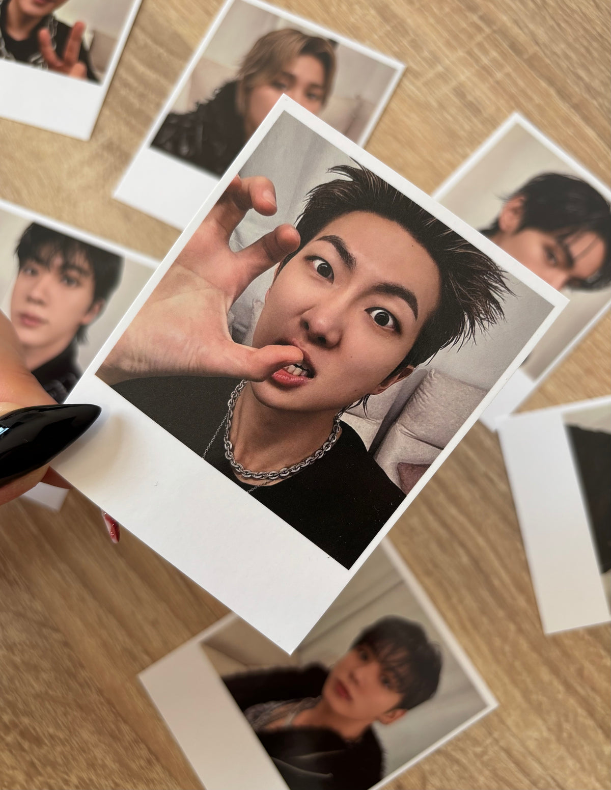 BTS - ARIRANG [polaroids]