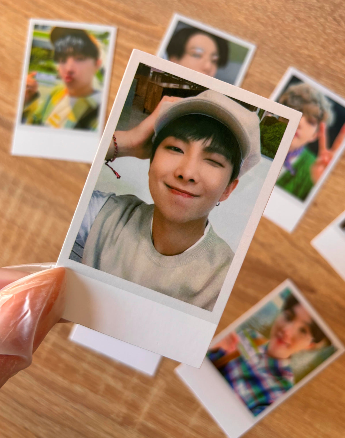 BTS - Saludos de temporada 2021 [polaroids]