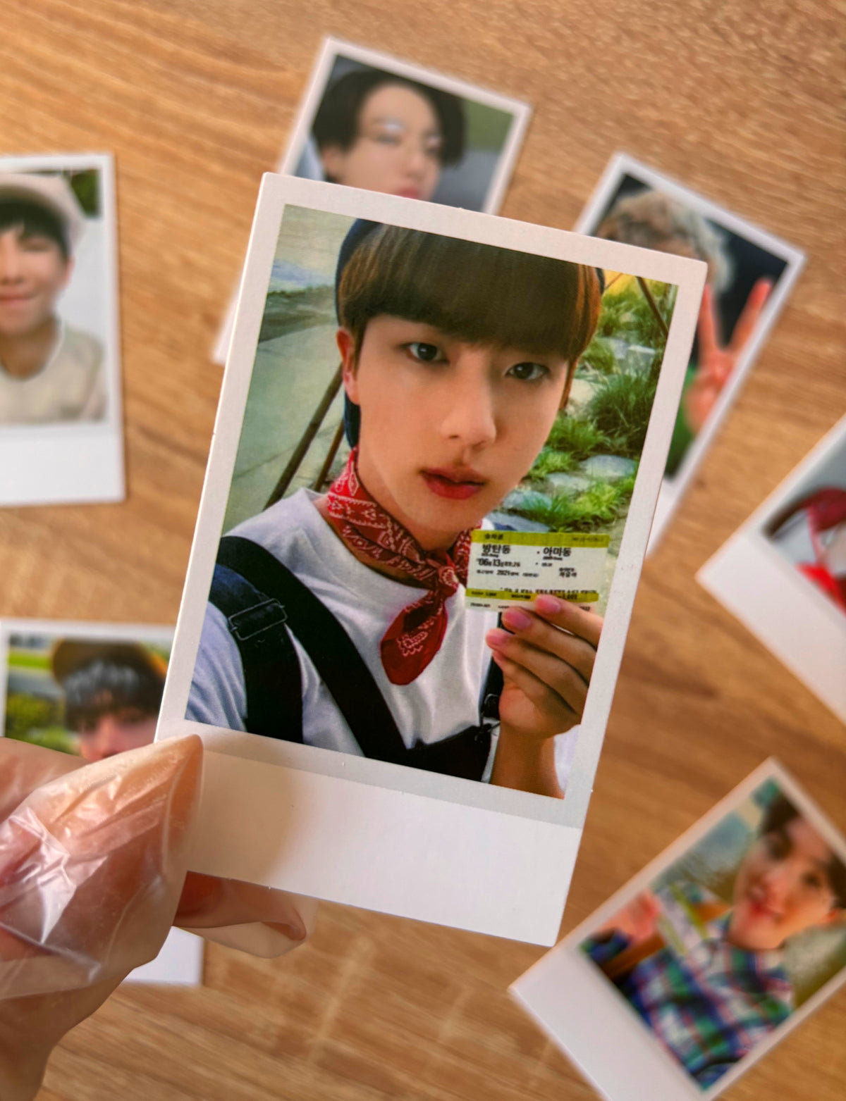 BTS - Saludos de temporada 2021 [polaroids]