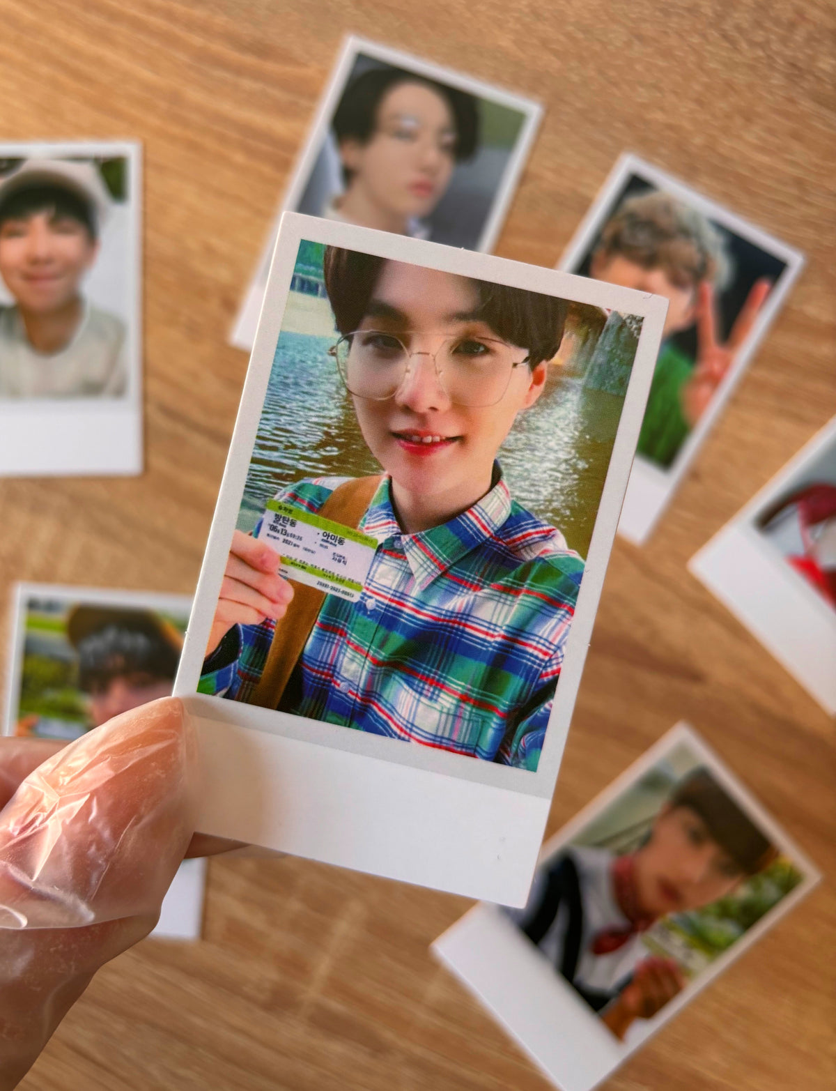 BTS - Saludos de temporada 2021 [polaroids]