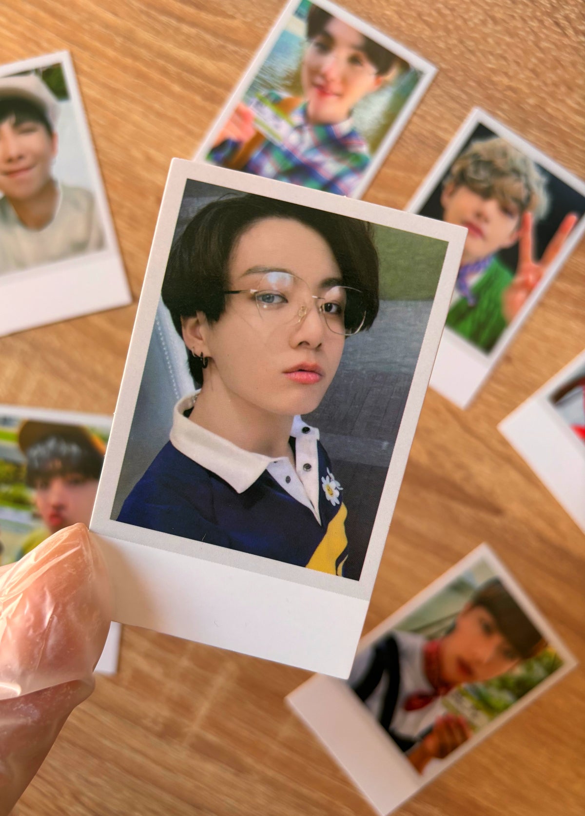 BTS - Saludos de temporada 2021 [polaroids]