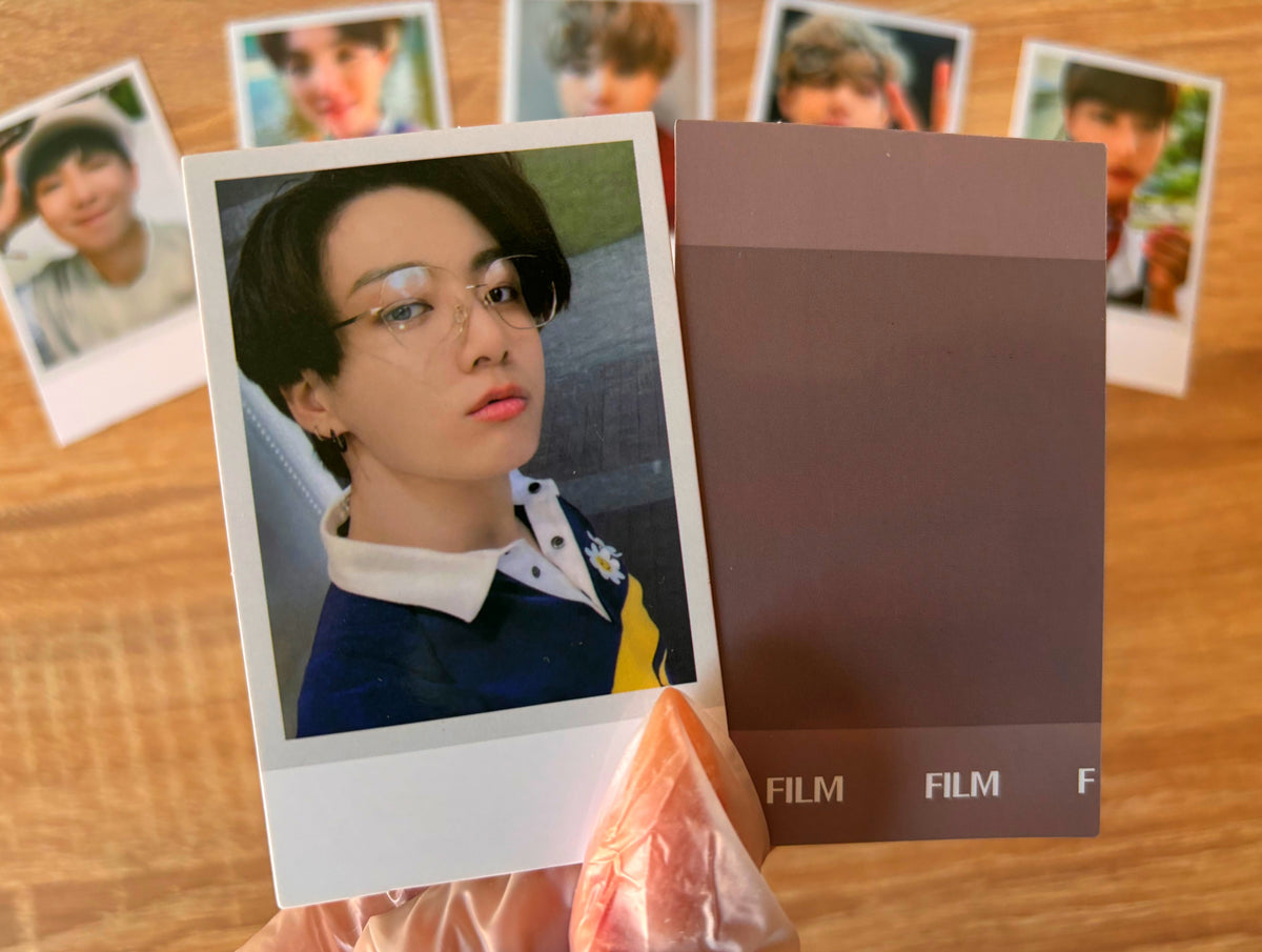 BTS - Saludos de temporada 2021 [polaroids]