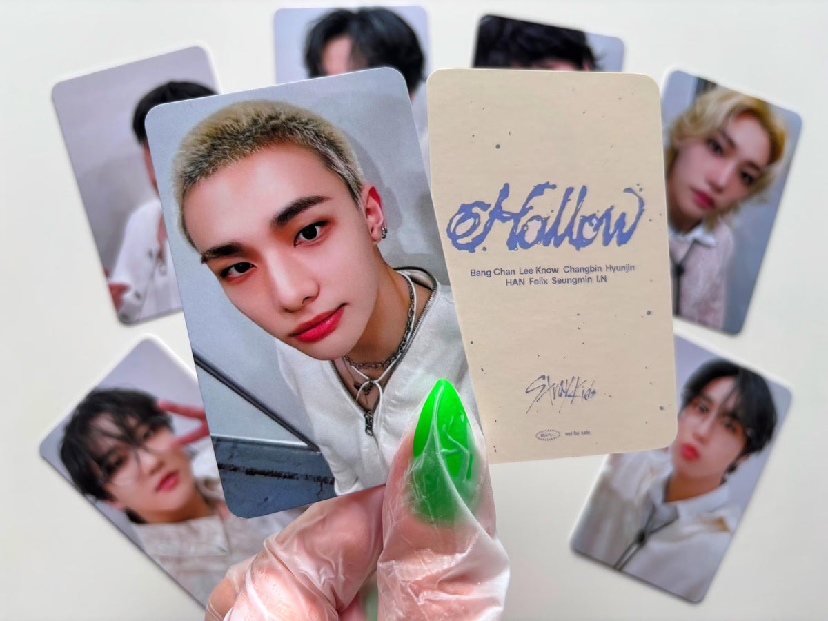 Stray Kids -  Hollow [photocards]